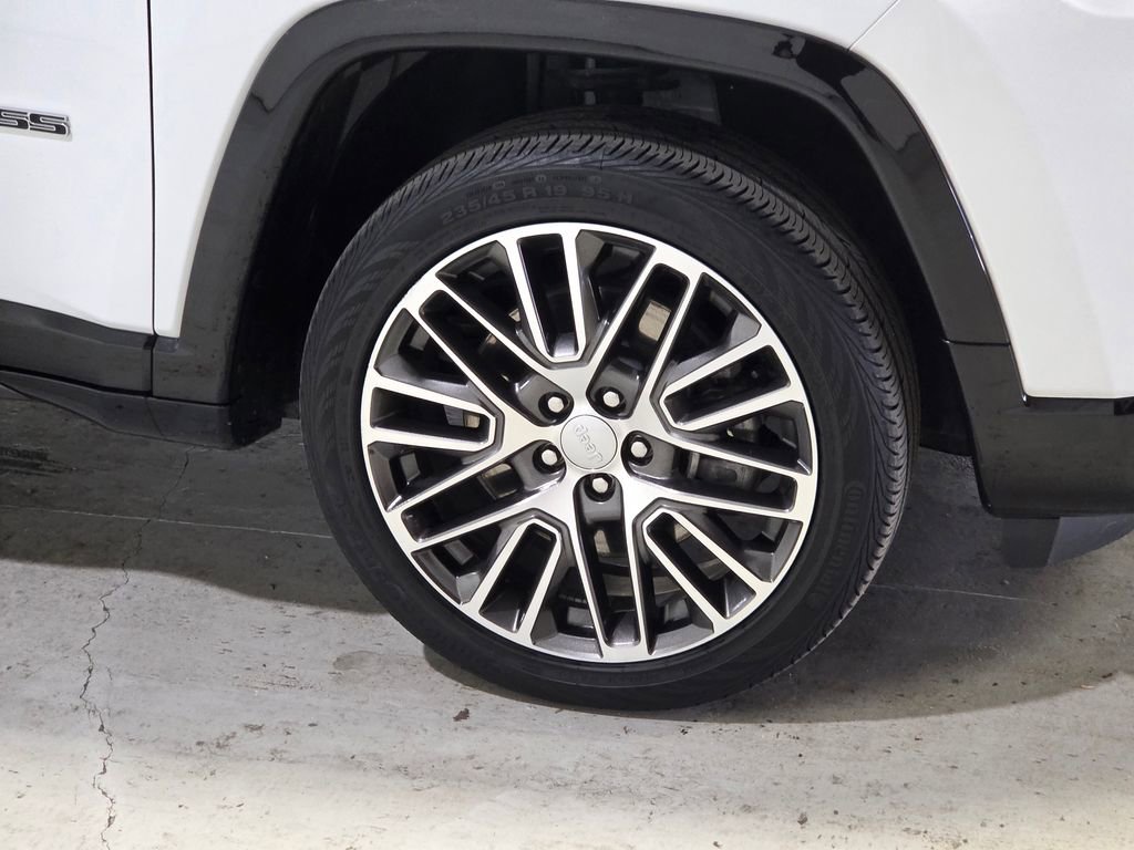 Certified 2024 Jeep Compass Limited w/ Elite Group AWD/4WD image 17