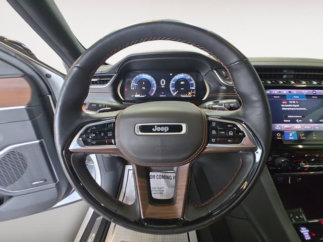 Used 2021 Jeep Grand Cherokee L Summit w/ Luxury Tech Group V AWD/4WD image 13