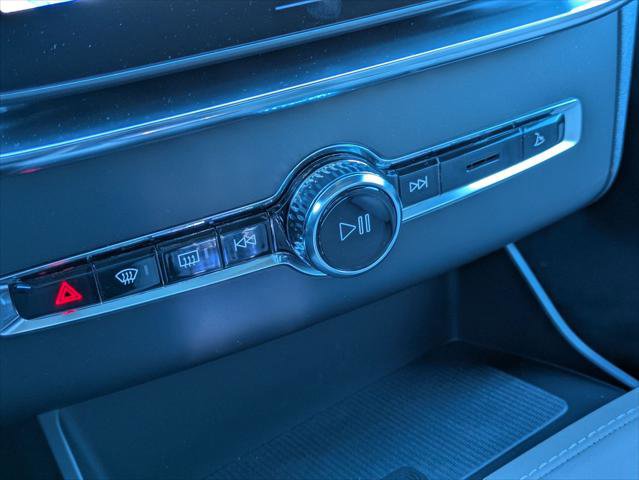 New 2026 Volvo XC90 T8 Plus image 11