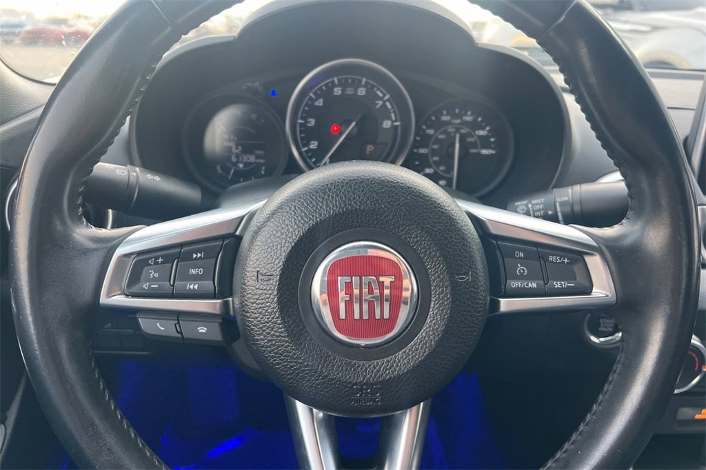 Used 2017 FIAT 124 Spider Classica image 21