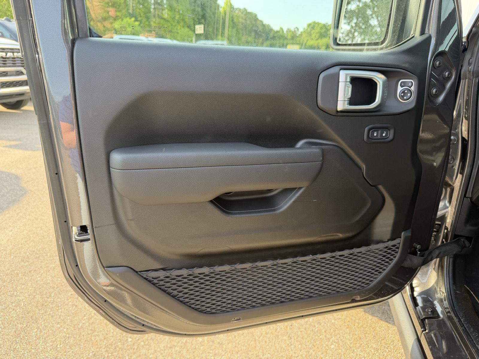 New 2026 Jeep Gladiator Mojave AWD/4WD image 16