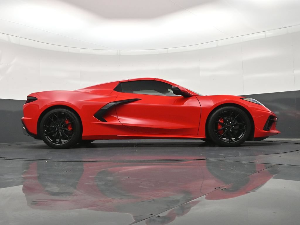 Used 2025 Chevrolet Corvette Stingray Convertible w/ 1LT RWD image 27