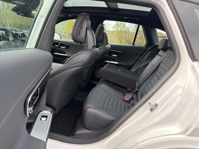 Used 2025 Mercedes-Benz GLC 43 AMG 4MATIC image 15