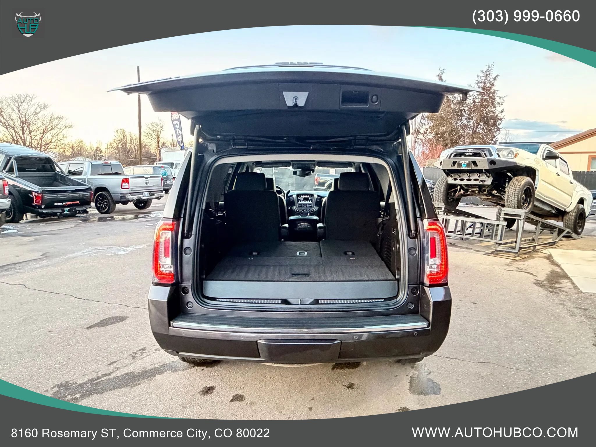 Used 2017 GMC Yukon Denali w/ Open Road Package AWD/4WD image 6