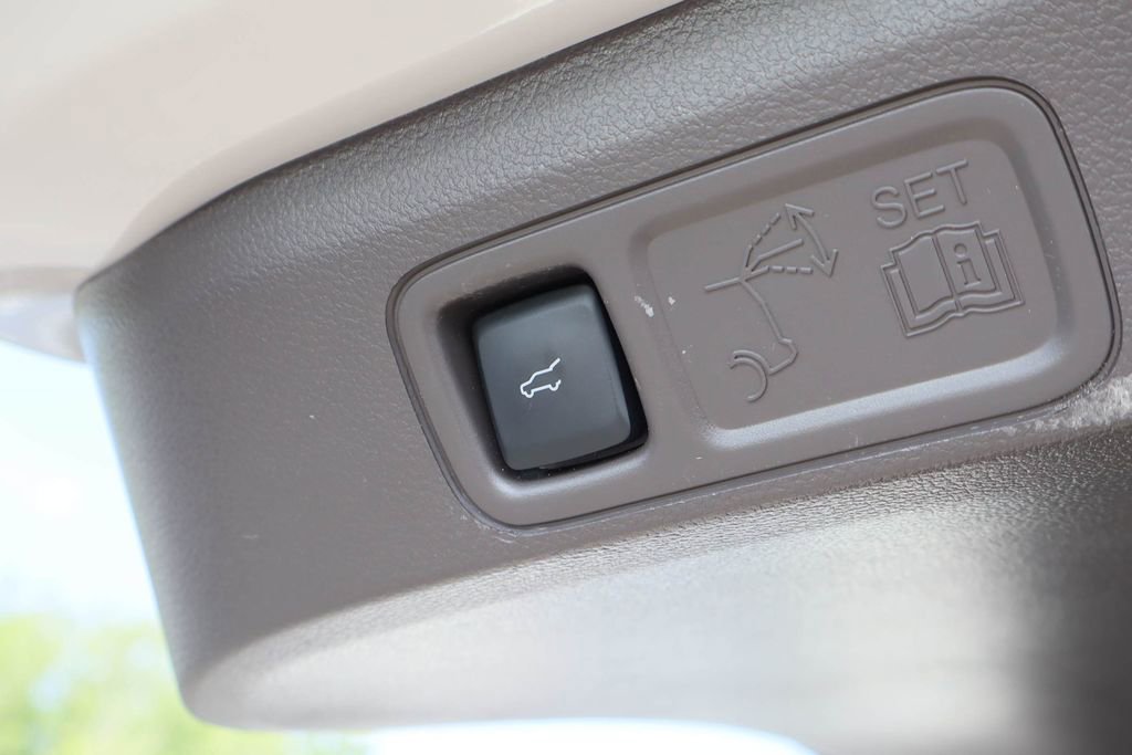 Used 2024 Lincoln Navigator Reserve AWD/4WD image 29