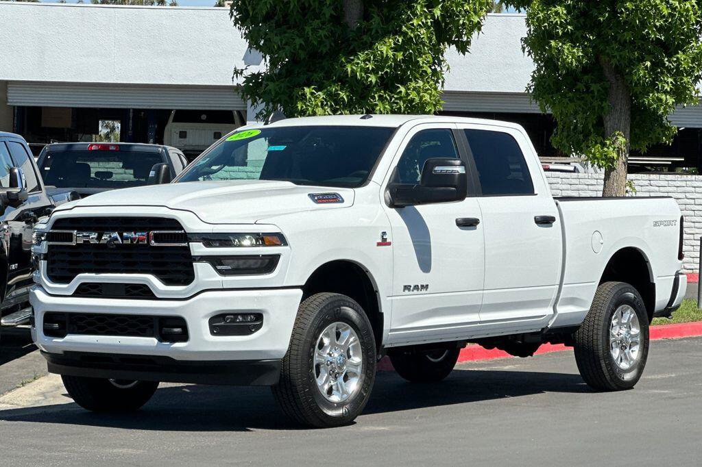 New 2026 RAM 2500 Big Horn AWD/4WD image 8