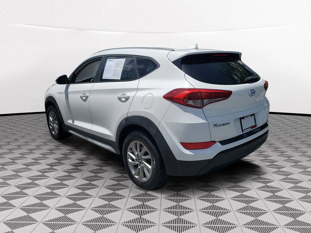 Used 2017 Hyundai Tucson SE Plus w/ Cargo Package FWD image 4