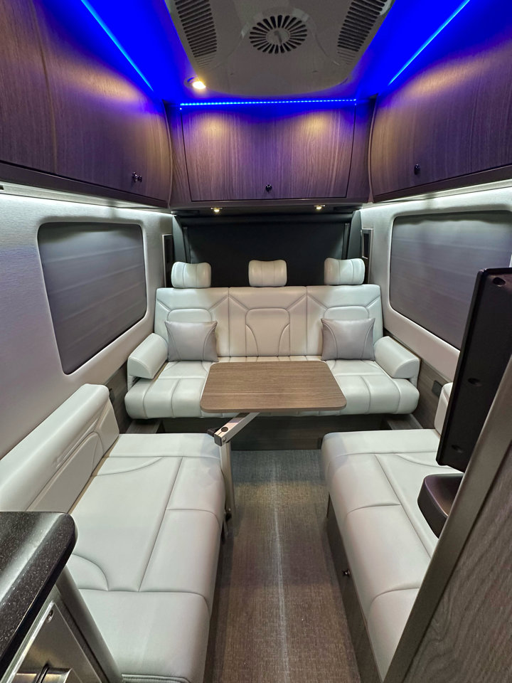 Used 2024 Mercedes-Benz Sprinter 3500 image 35