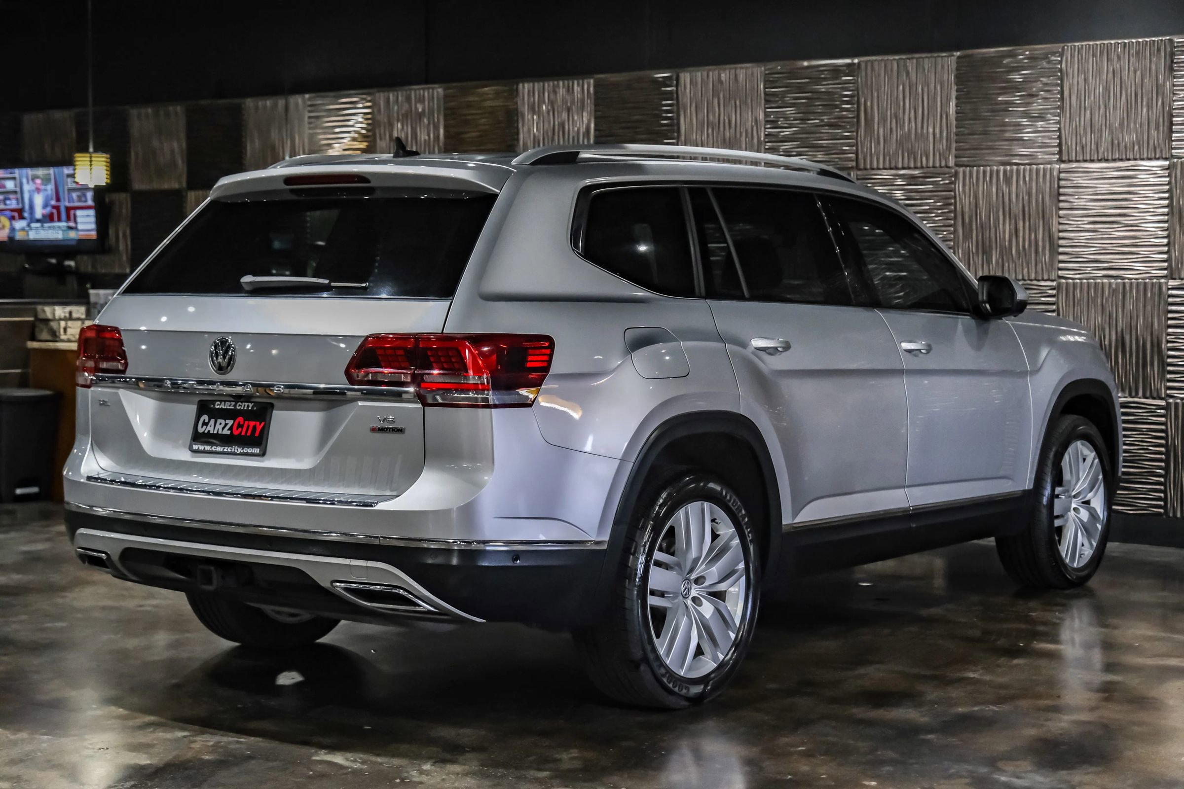 Used 2018 Volkswagen Atlas SEL Premium image 10