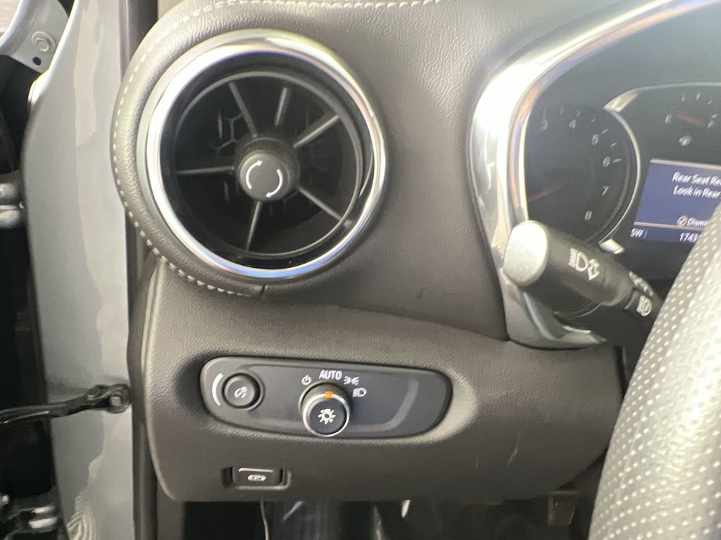 Certified 2025 Chevrolet Blazer LT image 18