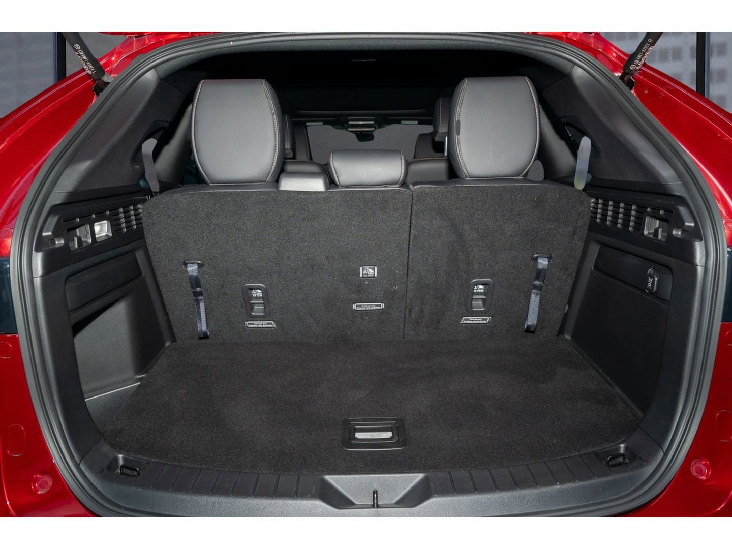 Used 2025 MAZDA CX-90 3.3 Turbo S w/ Premium Package image 14