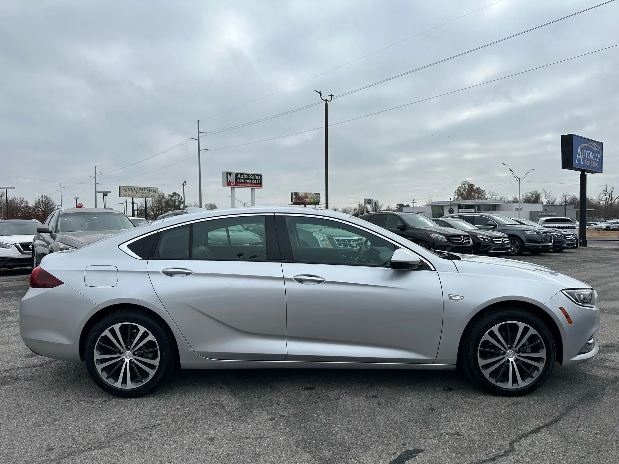 Used 2018 Buick Regal Essence image 32