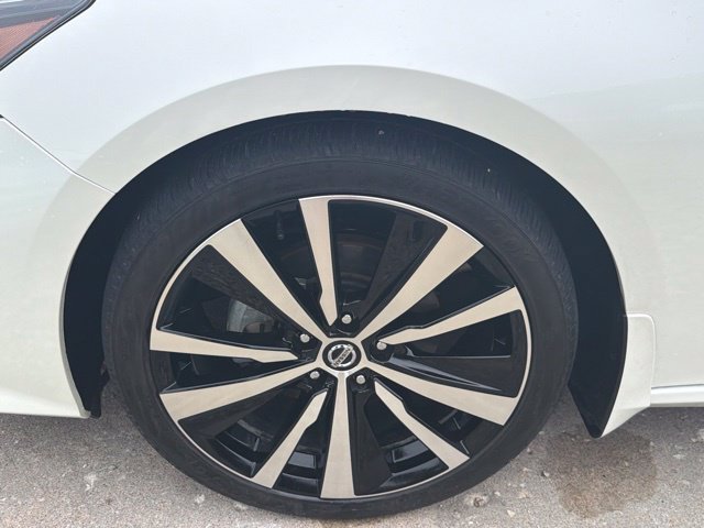 Used 2019 Nissan Altima 2.5 Platinum FWD image 10