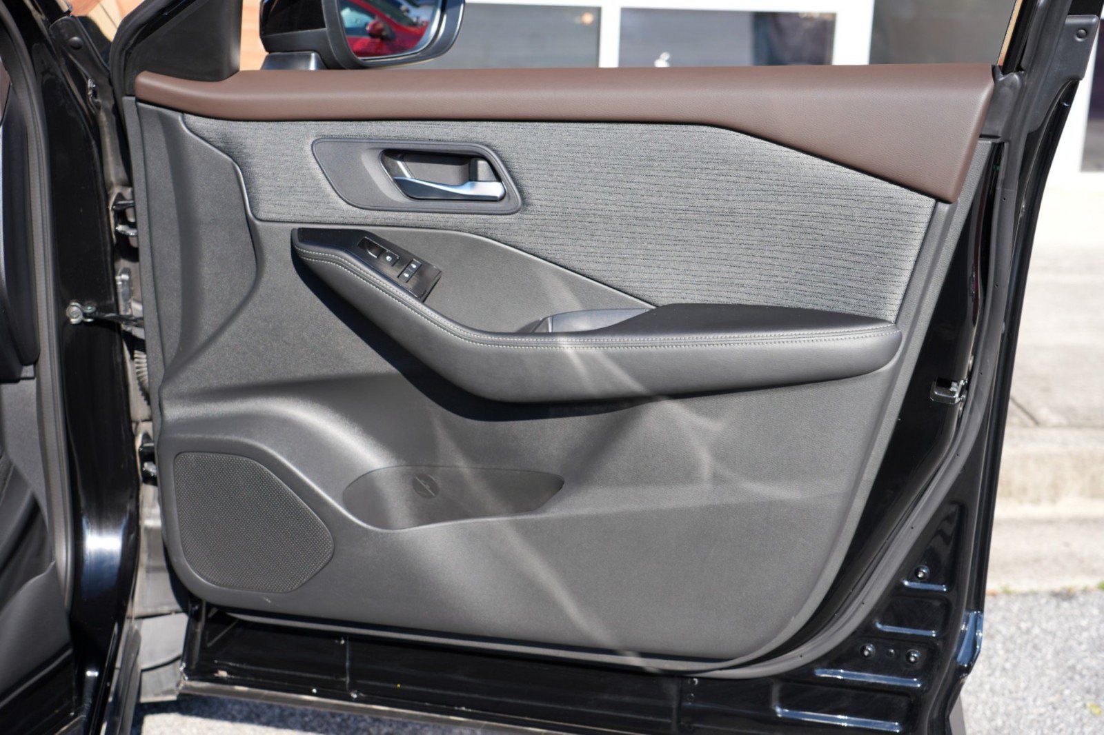 Used 2022 Nissan Rogue SV AWD/4WD image 38