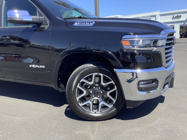 New 2026 RAM 1500 Laramie AWD/4WD image 3