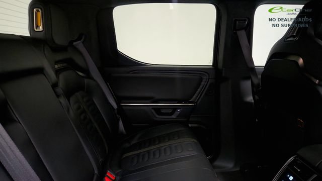 Used 2025 Rivian R1T Adventure AWD/4WD image 39