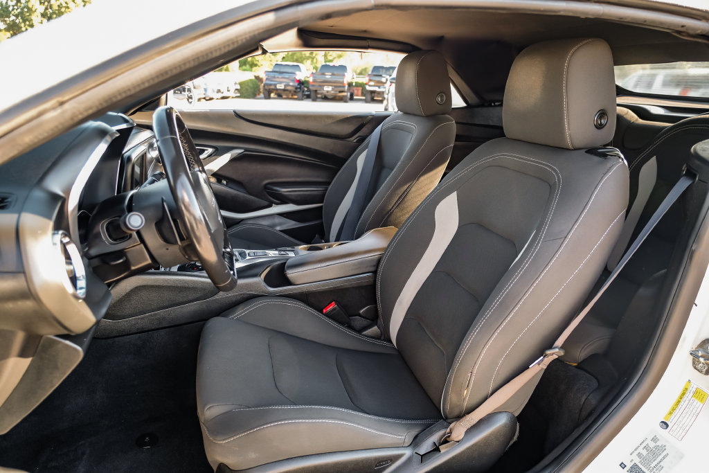 Used 2019 Chevrolet Camaro LT RWD image 25