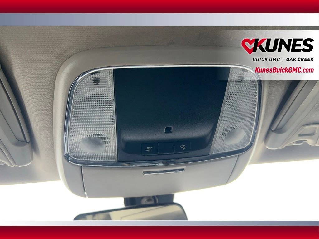 Used 2019 Chrysler 300 Touring w/ Sport Appearance Package image 10