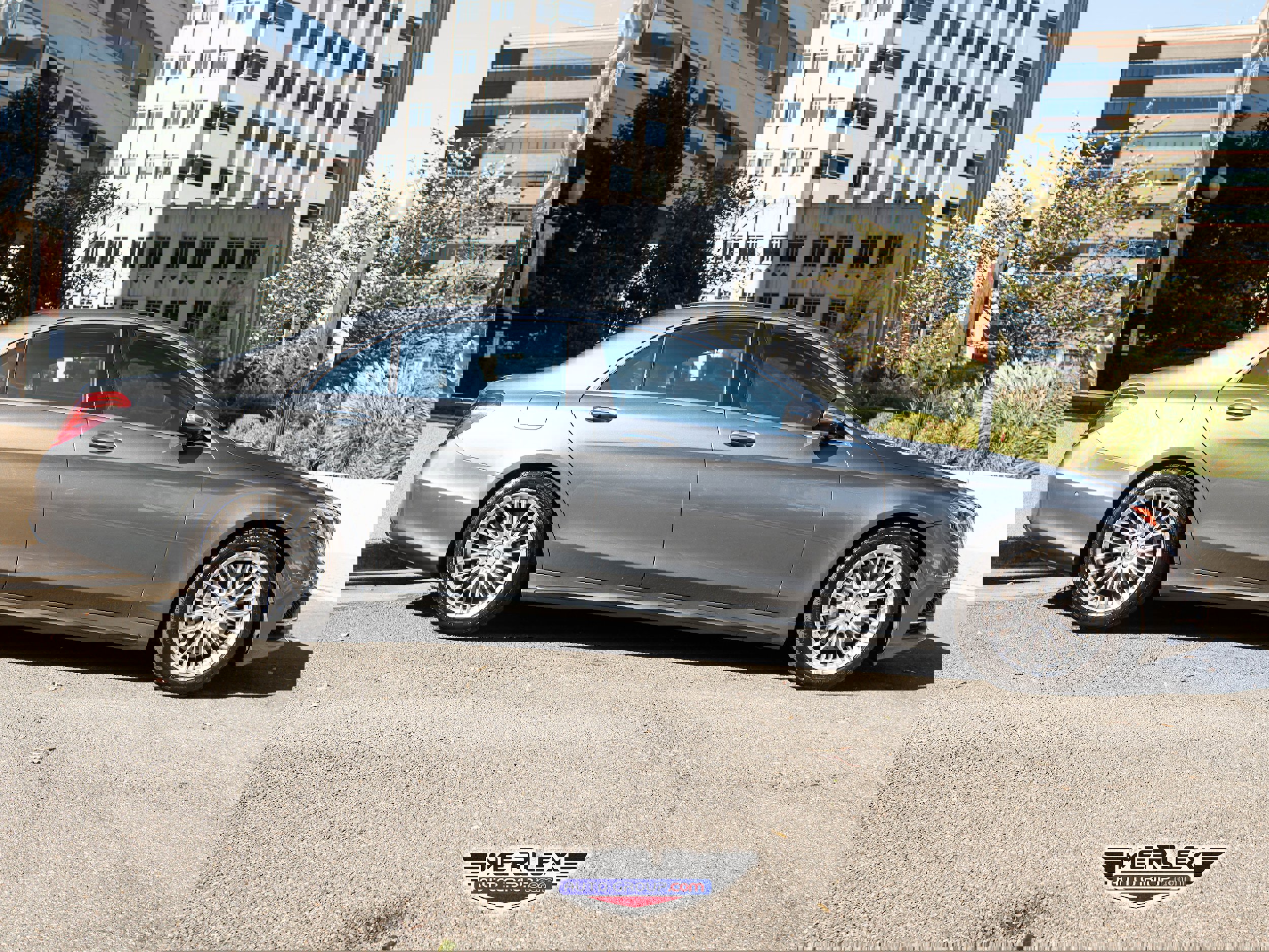 Used 2017 Mercedes-Benz S 550 4MATIC Sedan image 8