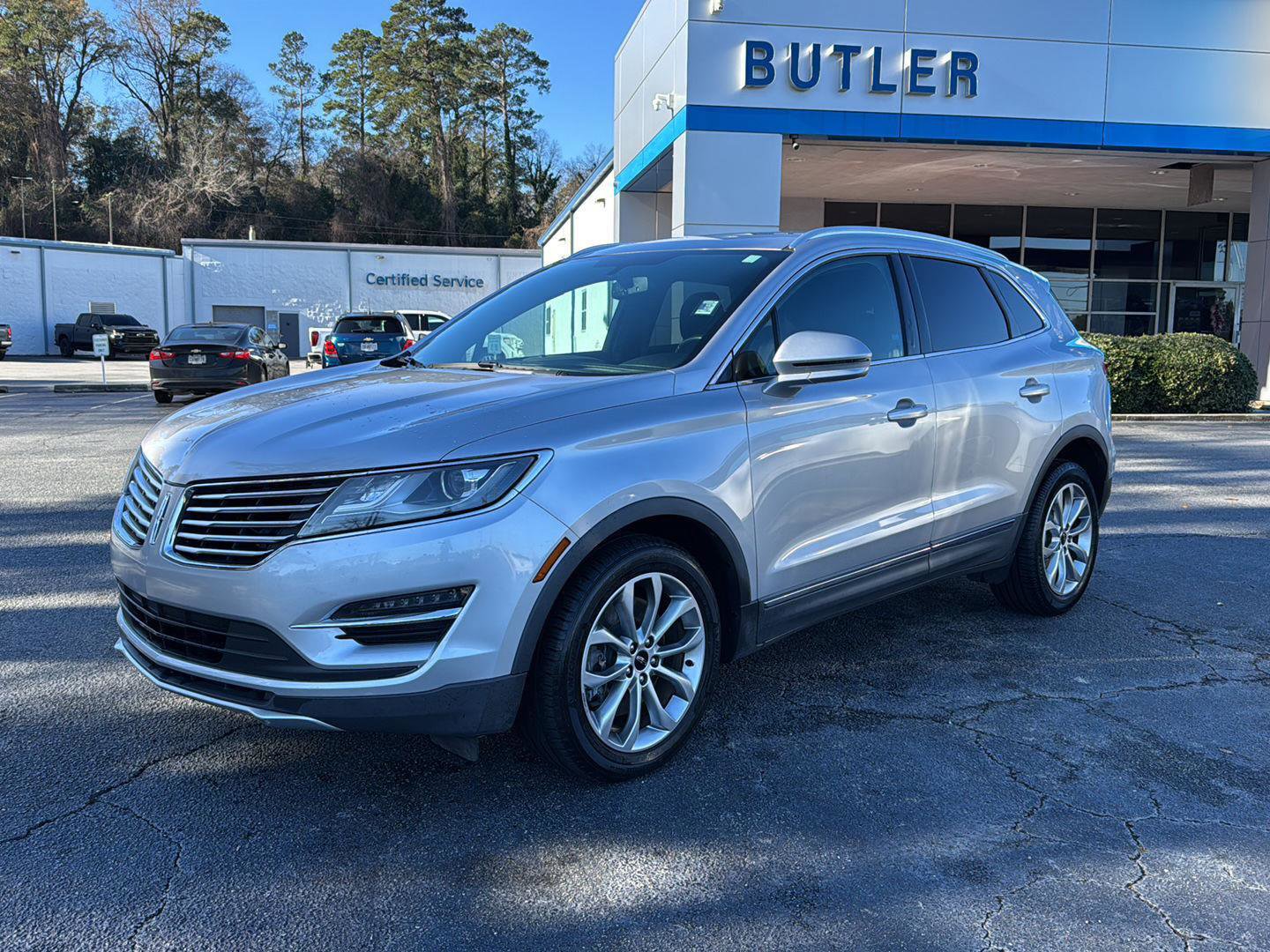 Used 2017 Lincoln MKC Select w/ Select Plus Package image 2