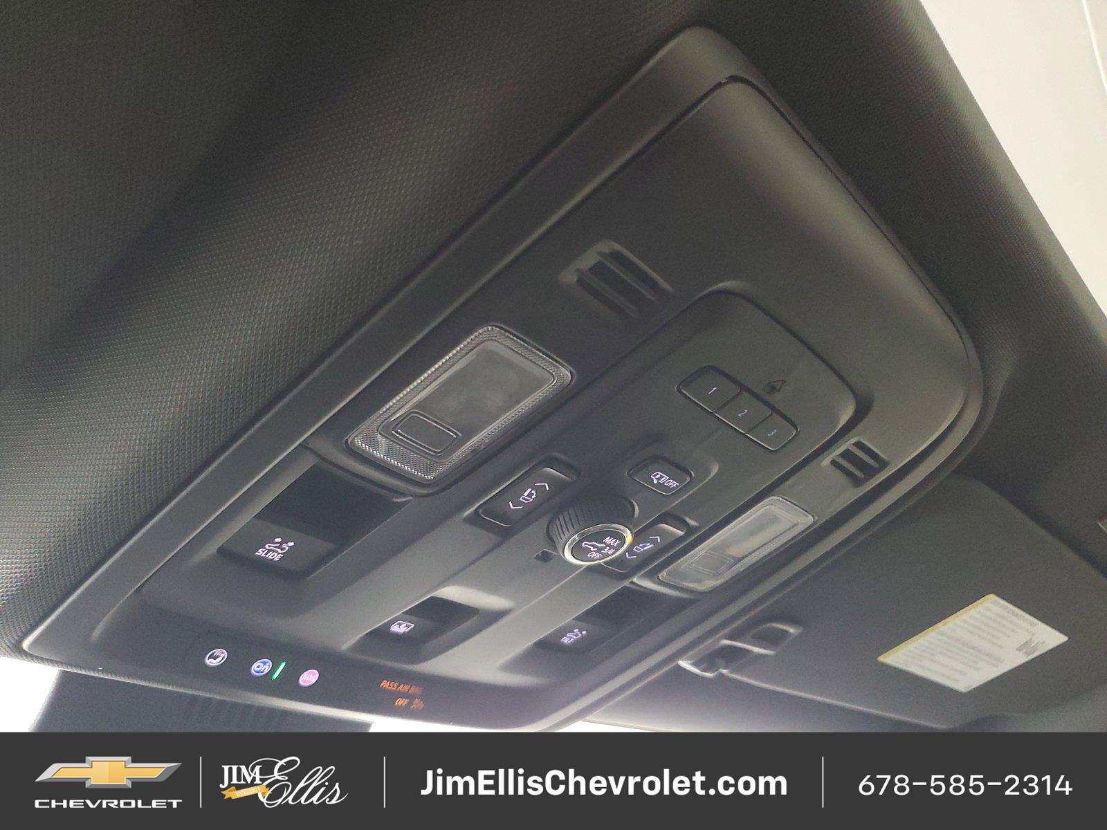 Used 2023 Chevrolet Tahoe Z71 w/ Luxury Package AWD/4WD image 34