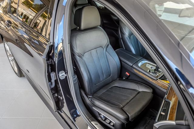Used 2017 BMW 740i xDrive AWD/4WD image 51