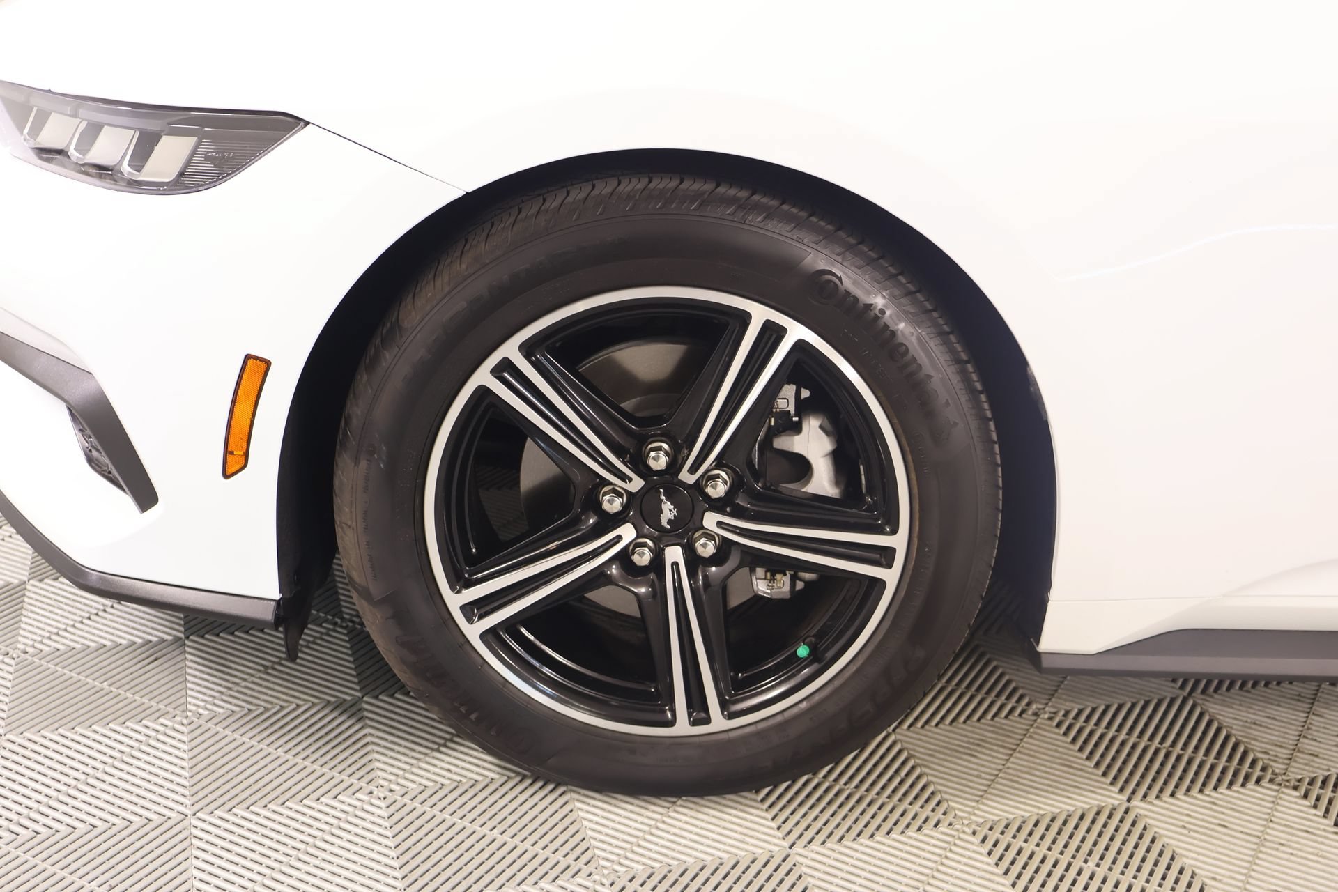 Used 2024 Ford Mustang Coupe RWD image 15