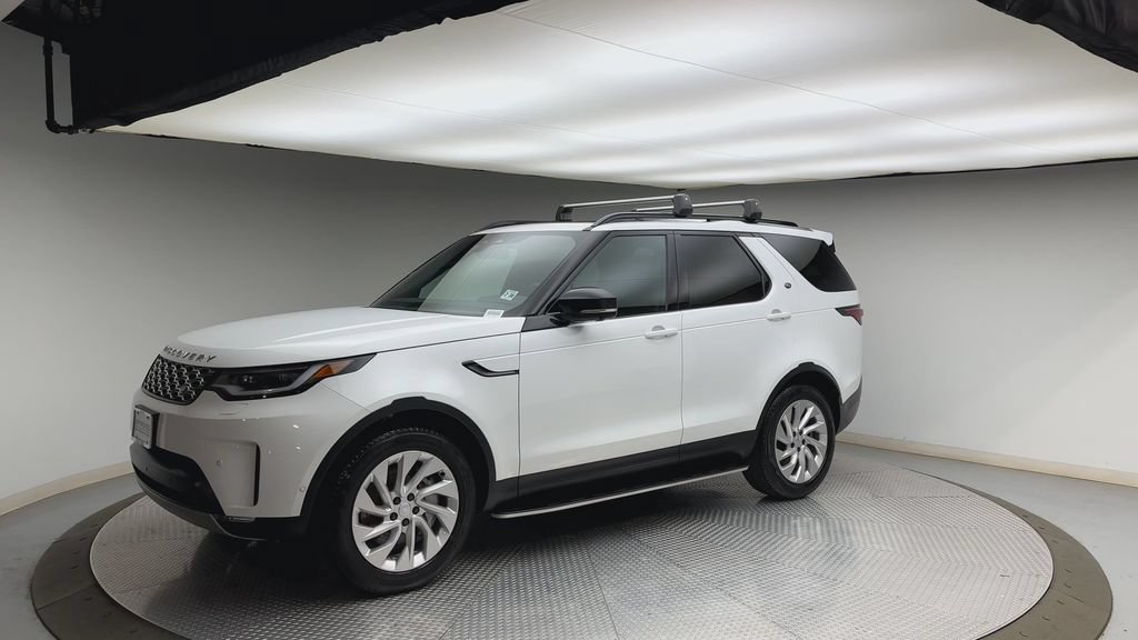 Certified 2025 Land Rover Discovery S AWD/4WD image 6