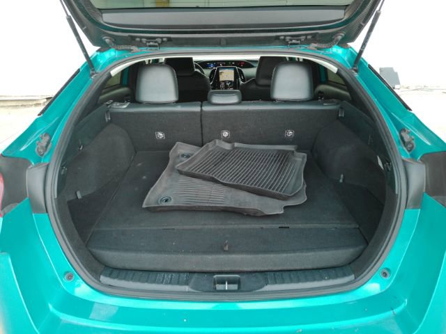 Used 2021 Toyota Prius Prime XLE image 24