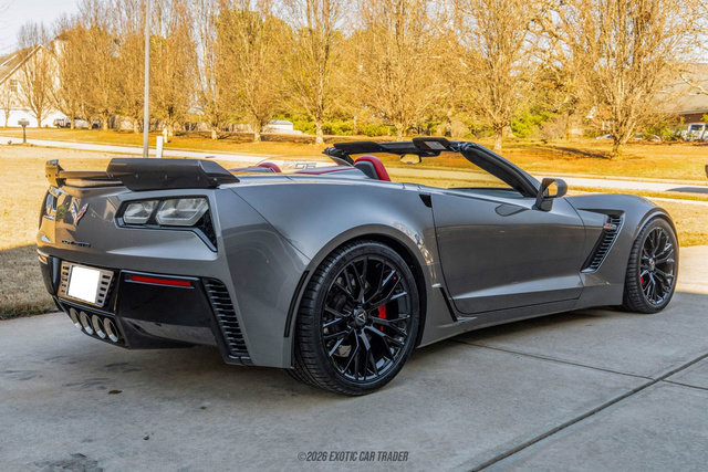 Used 2016 Chevrolet Corvette Z06 w/ 3LZ Preferred Equipment Group image 8