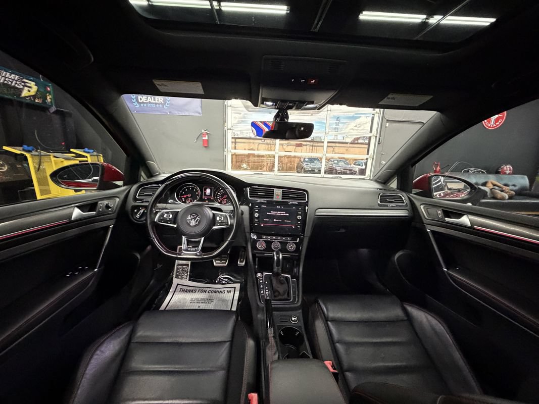 Used 2019 Volkswagen GTI SE FWD image 32