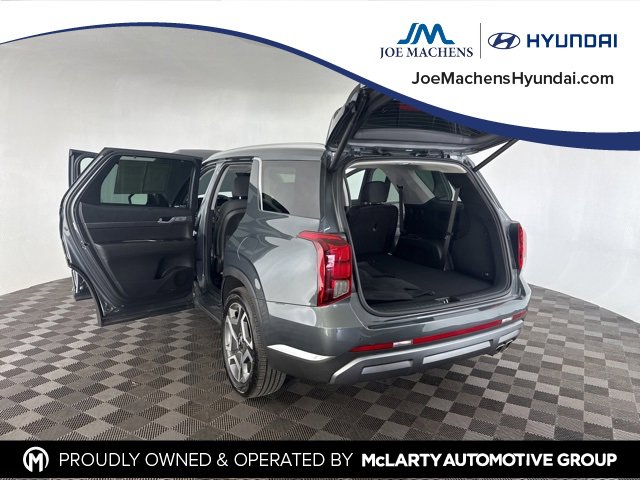 Used 2025 Hyundai Palisade Limited image 16
