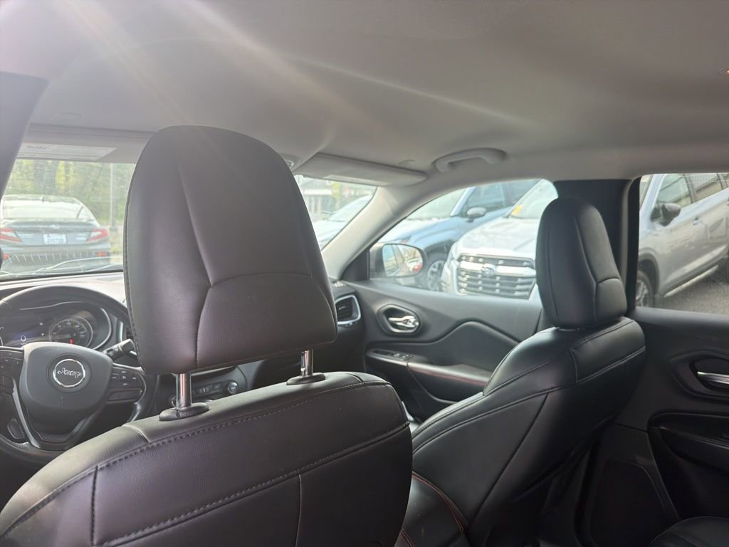 Used 2020 Jeep Cherokee Trailhawk w/ Cold Weather Group image 17