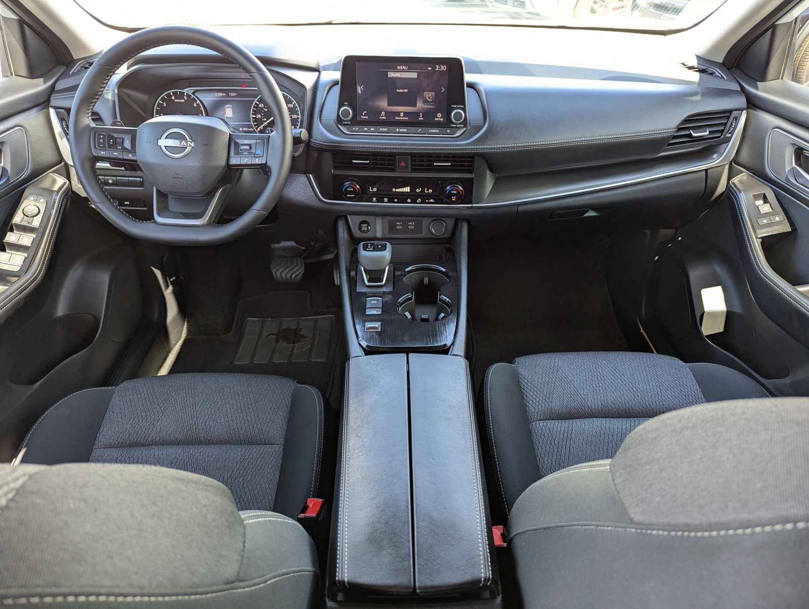 Used 2025 Nissan Rogue SV FWD image 17