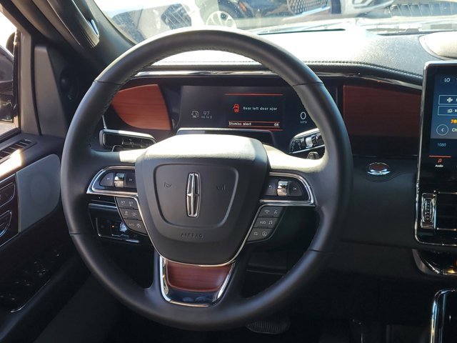 Used 2022 Lincoln Navigator Reserve image 20