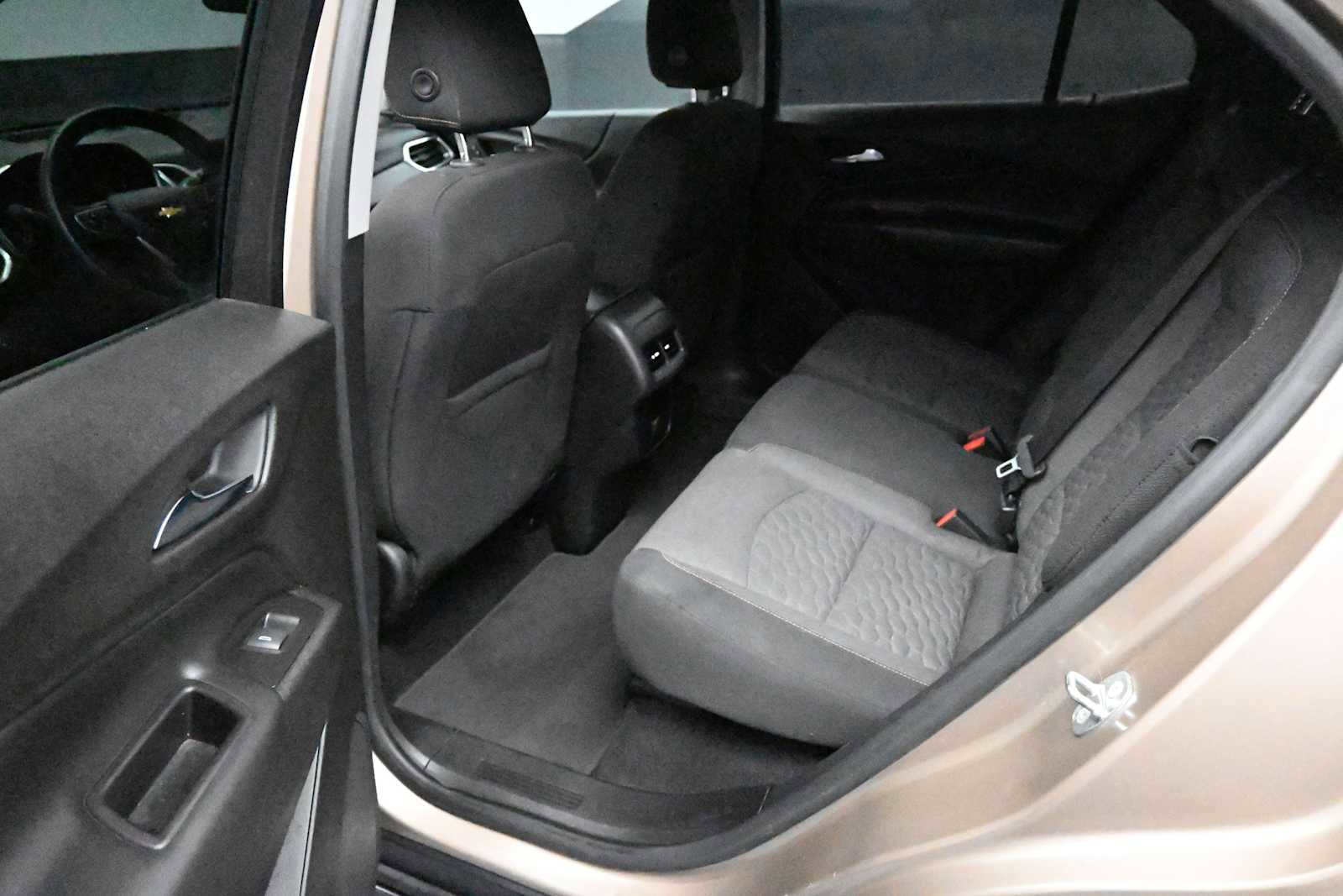 Used 2018 Chevrolet Equinox LT AWD/4WD image 25