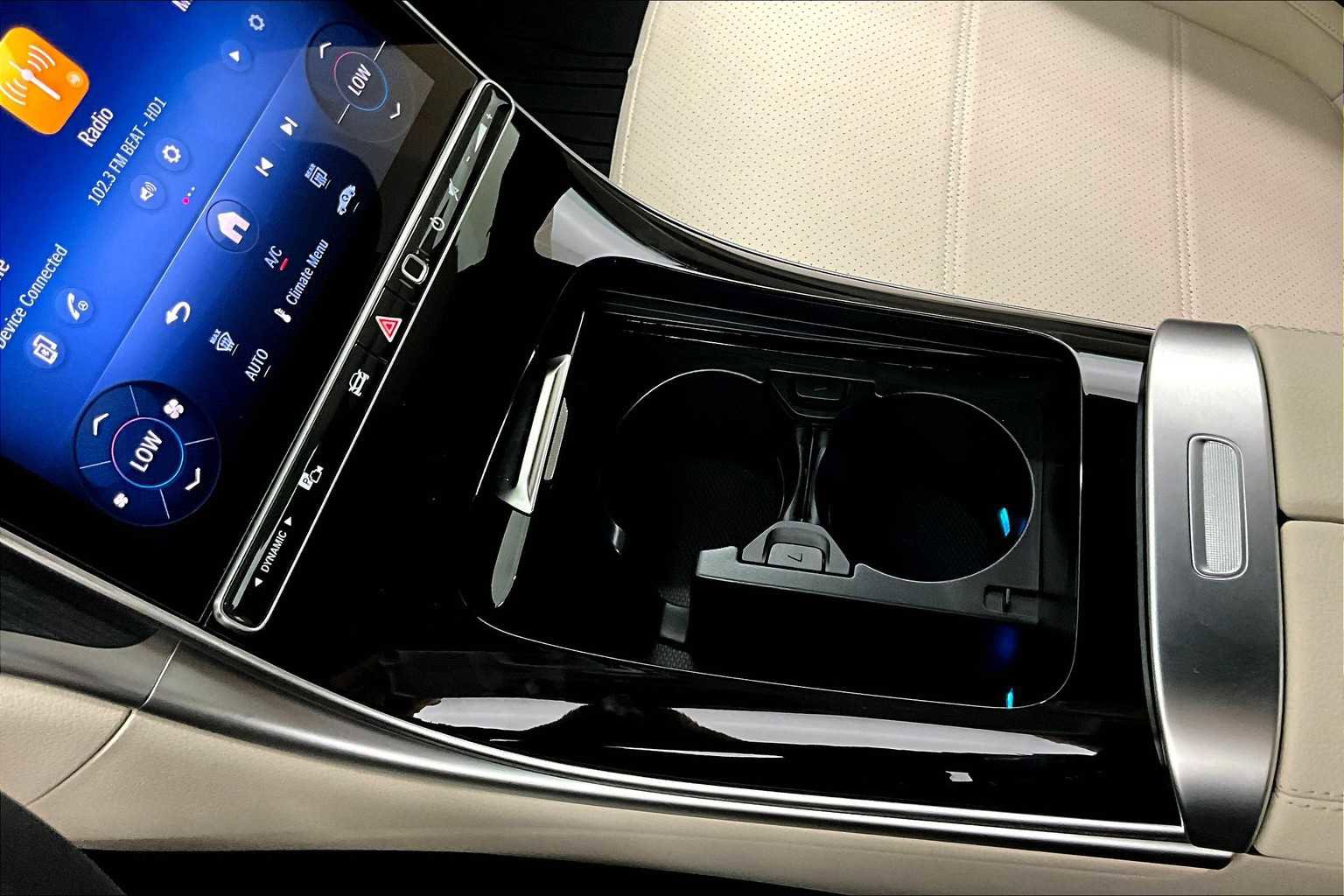 New 2025 Mercedes-Benz C 300 Sedan image 19