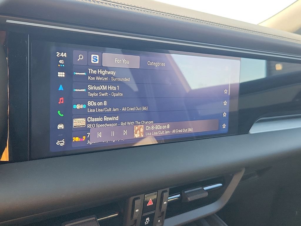 New 2026 Porsche Macan 4S Electric AWD/4WD image 17