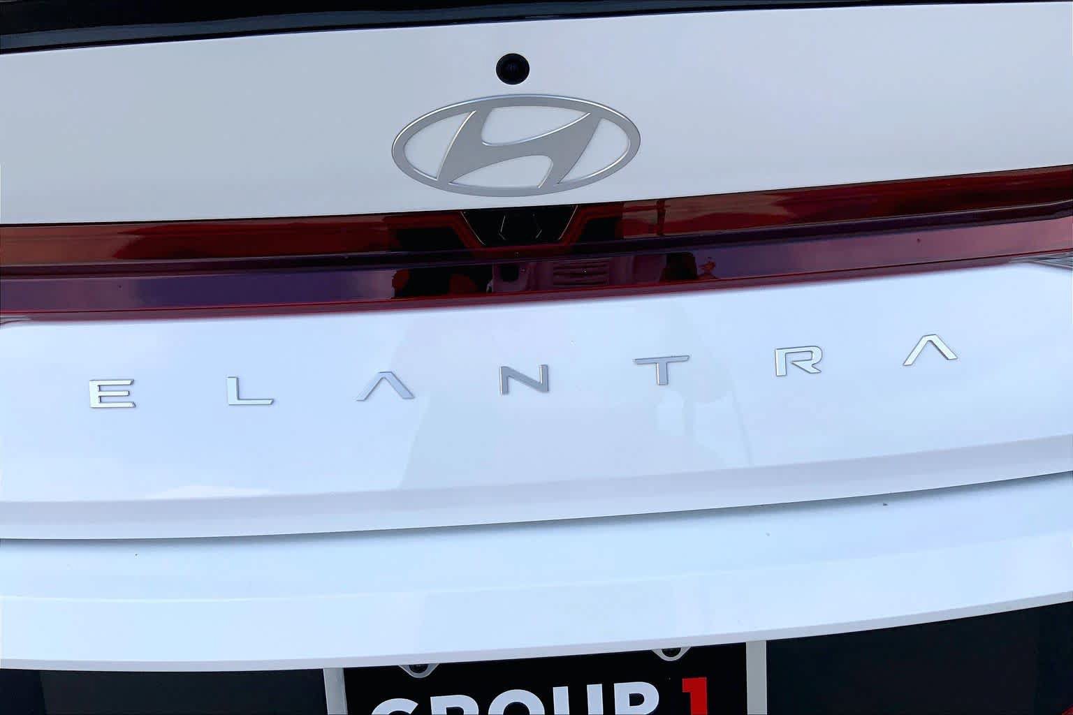 New 2026 Hyundai Elantra SEL Sport FWD image 15