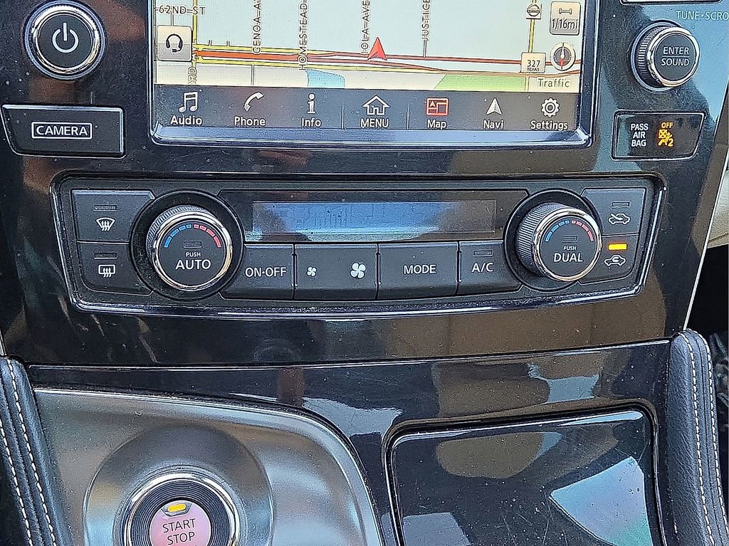 Used 2016 Nissan Maxima Platinum w/ Interior Lighting Package image 28