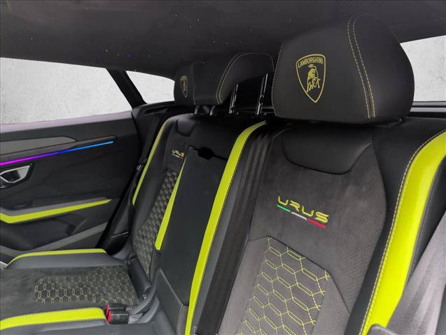 Used 2022 Lamborghini Urus AWD/4WD image 16