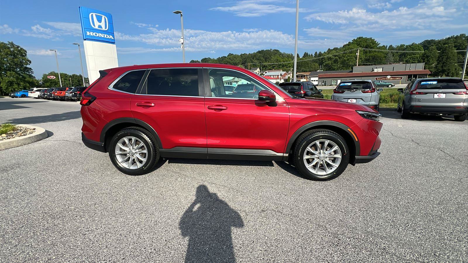 Used 2024 Honda CR-V EX image 3