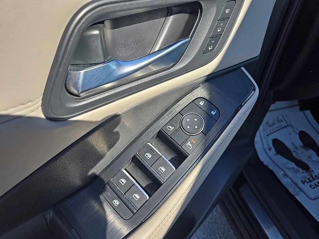 Used 2023 Nissan Rogue SL w/ SL Premium Package image 14