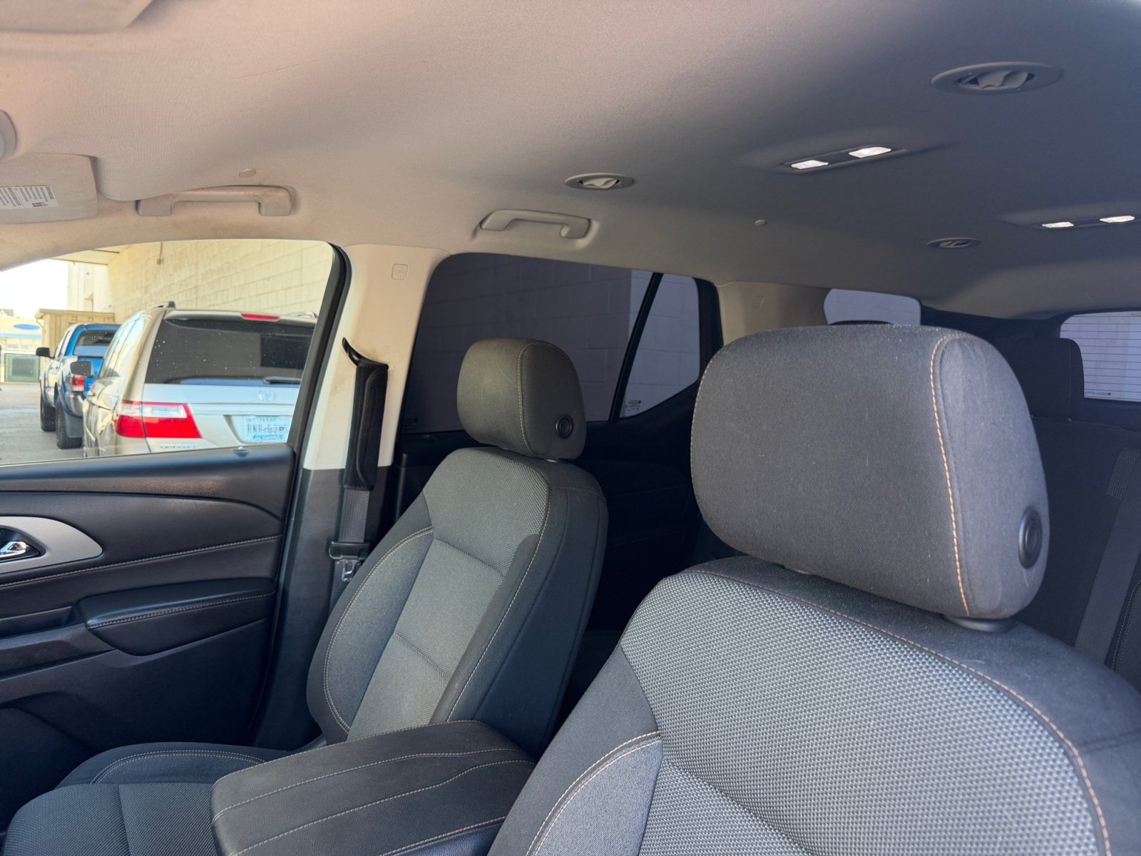 Used 2020 Chevrolet Traverse LS w/ LPO, Blackout Package FWD image 12