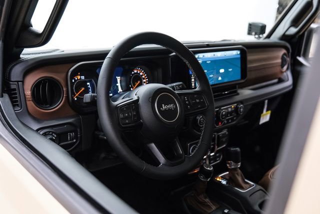 Used 2025 Jeep Gladiator Rubicon w/ Safety Group AWD/4WD image 63