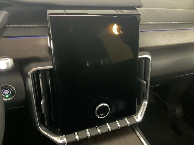 Used 2024 GMC Acadia Denali w/ Super Cruise Package image 11