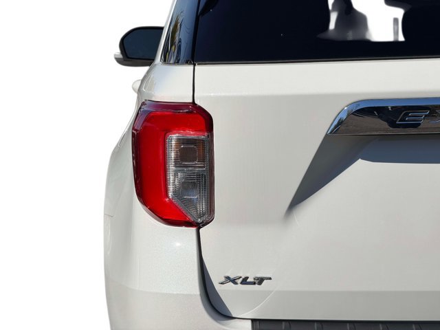 Used 2023 Ford Explorer XLT AWD/4WD image 13