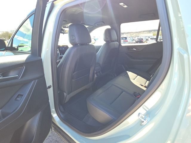 New 2026 Chevrolet Equinox LT w/ Convenience Package II image 23