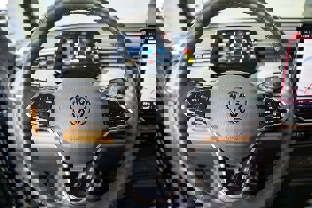 New 2025 Volkswagen ID. Buzz Pro S image 12