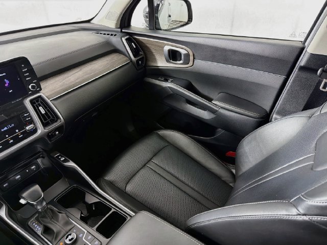 Used 2023 Kia Sorento S AWD/4WD image 30